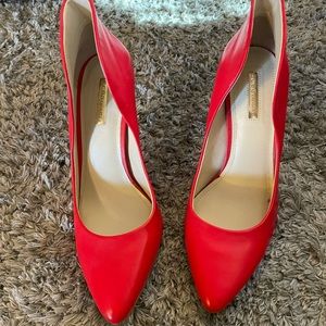 BCBG size 11 red and gold heels